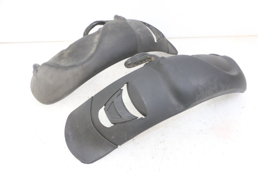 photo de GUARDABARROS DELANTERO PIAGGIO MP3 LT 300 (2010 - 2016) - Características distintivas