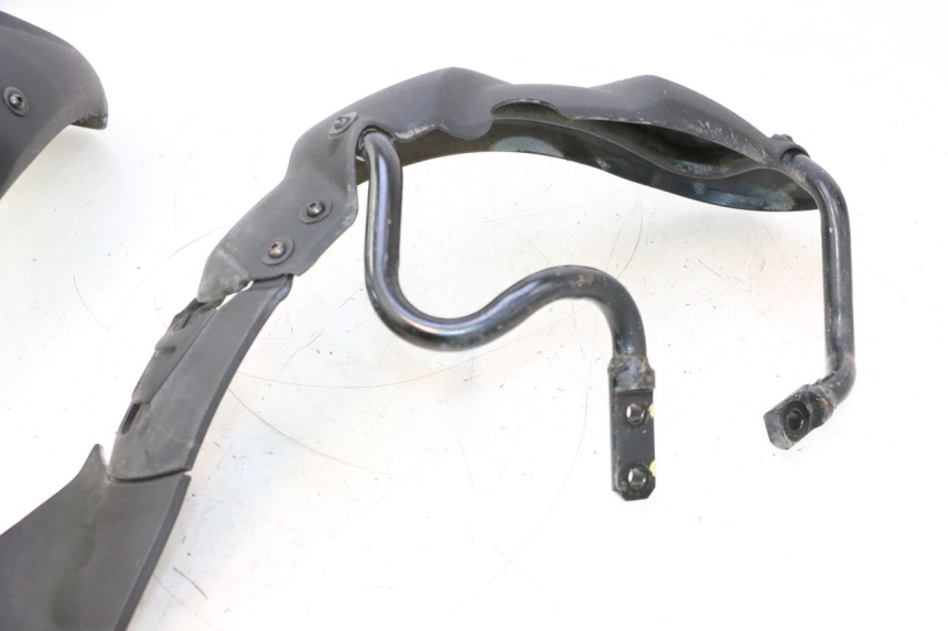 photo de GUARDABARROS DELANTERO PIAGGIO MP3 LT 300 (2010 - 2016) - Detalle de la pieza