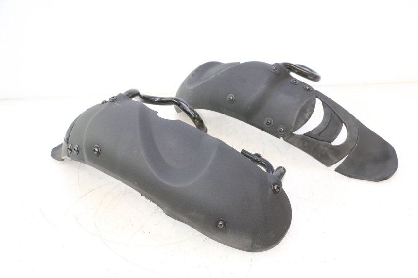 photo de GUARDABARROS DELANTERO PIAGGIO MP3 LT 300 (2010 - 2016) - Zoom sobre los componentes