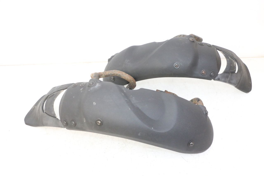 photo de GUARDABARROS DELANTERO PIAGGIO MP3 RL 250 (2006 - 2010) - Otra vista del artículo