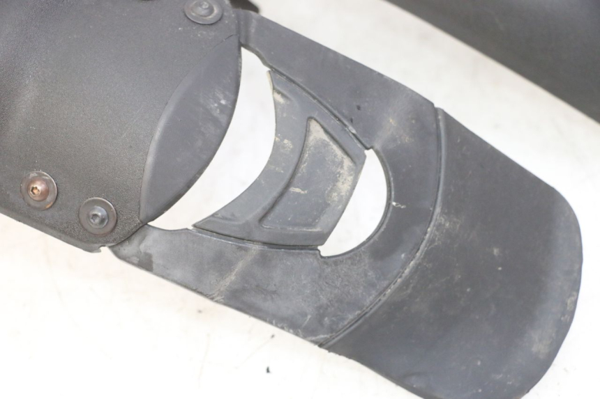 photo de GUARDABARROS DELANTERO PIAGGIO MP3 RL 250 (2006 - 2010) - Primer plano técnico