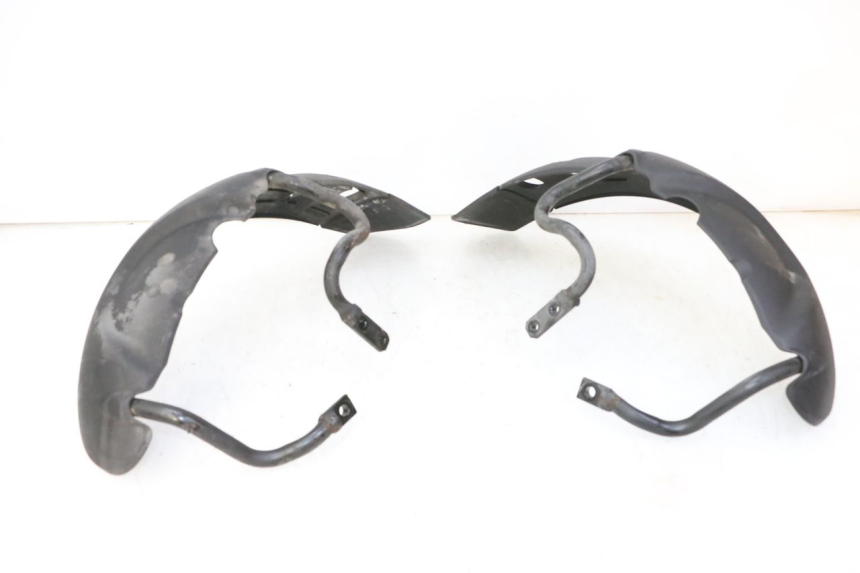 photo de GUARDABARROS DELANTERO PIAGGIO MP3 500 (2011 - 2015) - Primer plano técnico