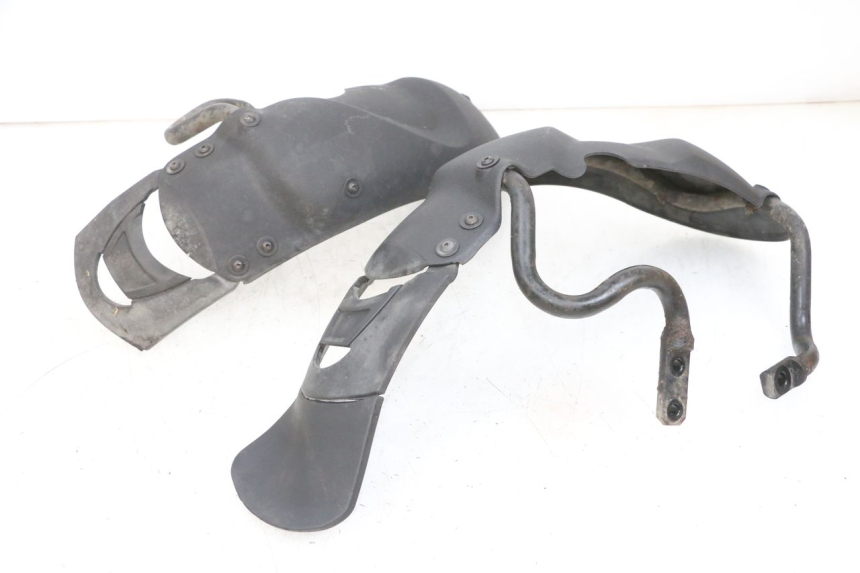 photo de GUARDABARROS DELANTERO PIAGGIO MP3 RL 250 (2006 - 2010) - Estado de la superficie y material