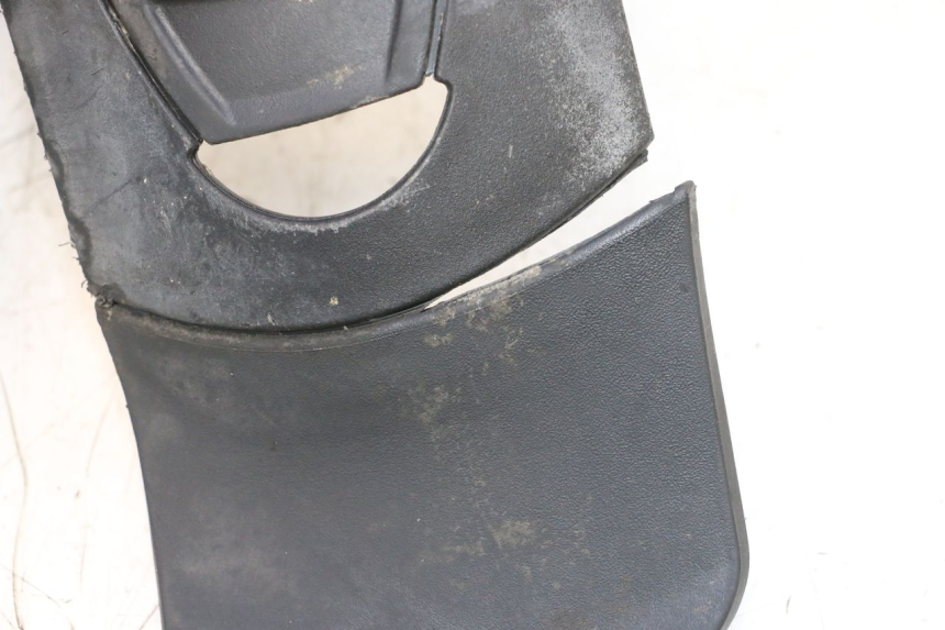 photo de GUARDABARROS DELANTERO PIAGGIO MP3 RL 250 (2006 - 2010) - Detalle de la pieza