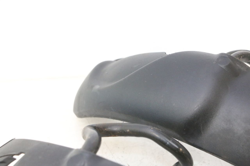 photo de GUARDABARROS DELANTERO PIAGGIO MP3 500 (2016 - 2018) - Otra vista del artículo