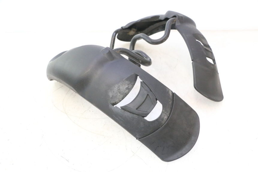 photo de GUARDABARROS DELANTERO PIAGGIO MP3 500 (2016 - 2018) - Primer plano técnico
