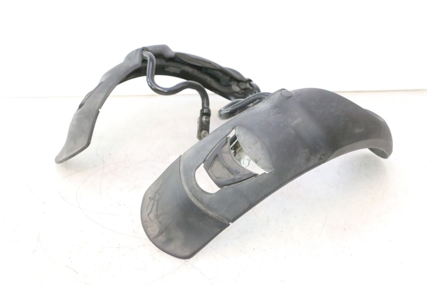 photo de GUARDABARROS DELANTERO PIAGGIO MP3 500 (2016 - 2018) - Primer plano técnico
