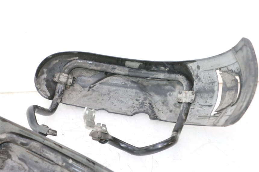 photo de GUARDABARROS DELANTERO PIAGGIO MP3 500 (2016 - 2018) - Estado de la superficie y material