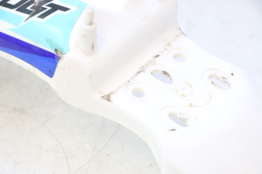 photo de GUARDABARROS DELANTERO APOLLO RFZ 140 - Detalles de los puntos de fijación