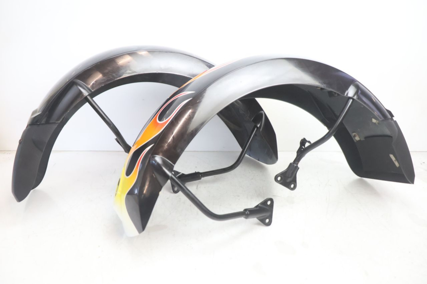 photo de GUARDABARROS DELANTERO CAN-AM SPYDER RS 1000 (2008 - 2012) - Zoom sobre los componentes