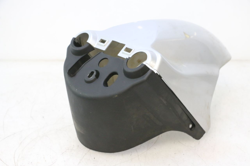 photo de GUARDABARROS DELANTERO PEUGEOT V-CLIC VCLIC 50 (2007 - 2013) - Primer plano técnico