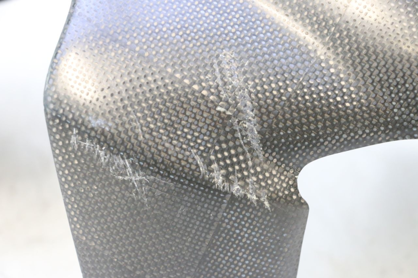photo de GUARDABARROS DELANTERO YAMAHA XP T-MAX ABS 500 (2005 - 2005) - Estado de la superficie y material