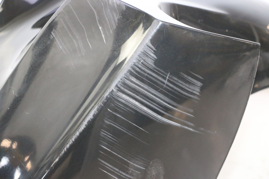 photo de GUARDABARROS DELANTERO YAMAHA YP MAJESTY 125 (2007 - 2010) - Primer plano de alta resolución