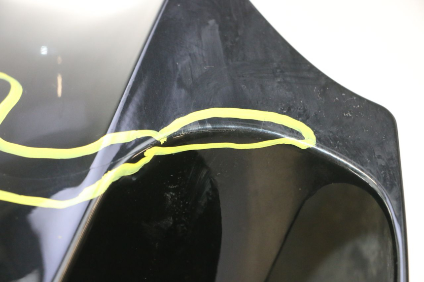 photo de GUARDABARROS DELANTERO YAMAHA YP MAJESTY 125 (2007 - 2010) - Primer plano técnico