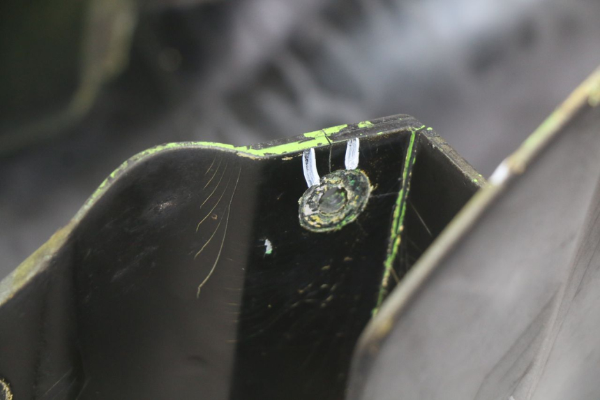 photo de GUARDABARROS DELANTERO KAWASAKI ZX-6R ZX6R 600 (1995 - 1997) - Primer plano técnico