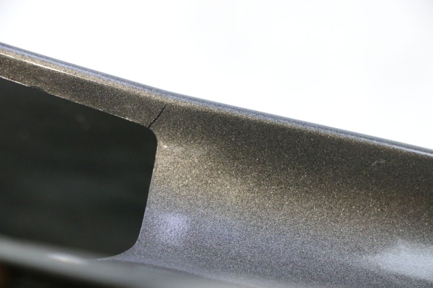 photo de GUARDABARROS DELANTERO KAWASAKI ZZR 600 (1995 - 2004) - Primer plano de alta resolución