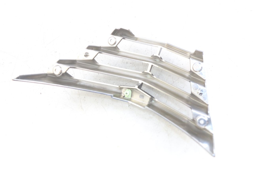 photo de REJILLA DEL RADIADOR PEUGEOT CITYSTAR AIR 125 (2014 - 2017) - Detalle de la pieza