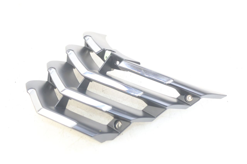 photo de REJILLA DEL RADIADOR PEUGEOT CITYSTAR AIR 125 (2014 - 2017) - Otra perspectiva