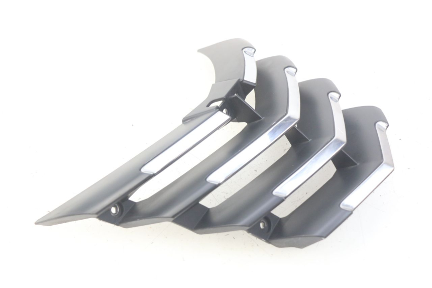 photo de REJILLA DEL RADIADOR PEUGEOT CITYSTAR 125 (2011 - 2017) - Otra perspectiva