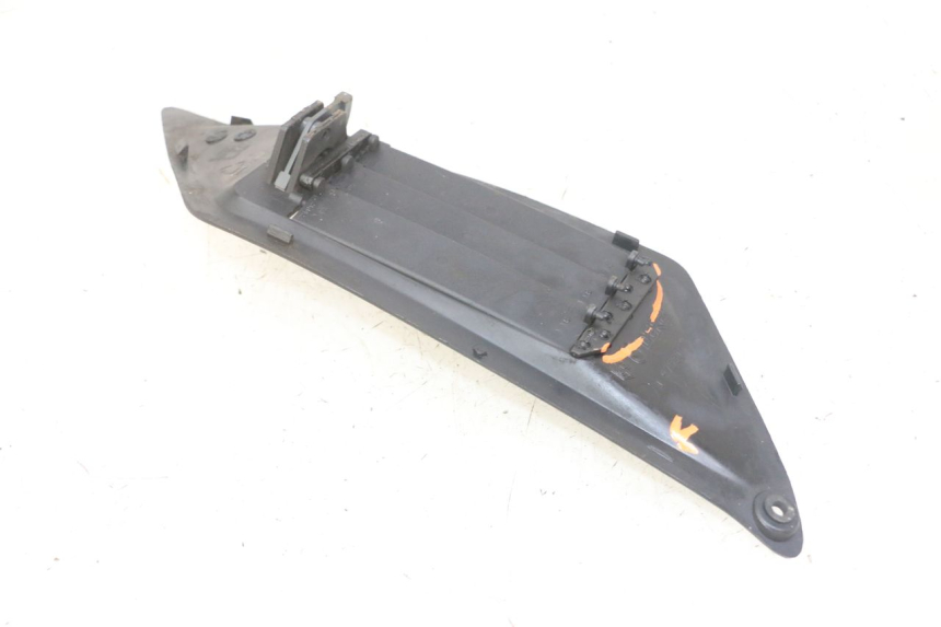 photo de RADIADOR CUBIERTA DERECHA GILERA NEXUS 125 (2009 - 2013) - Zoom estado de uso