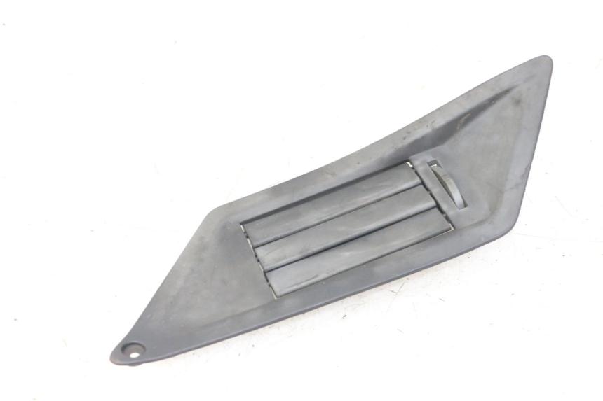 photo de RADIADOR CUBIERTA DERECHA GILERA NEXUS 125 (2009 - 2013) - Estado de la superficie y material