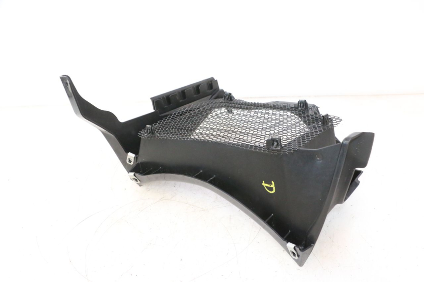 photo de RADIADOR CUBIERTA DERECHA CAN-AM SPYDER RS 1000 (2008 - 2012) - Primer plano técnico