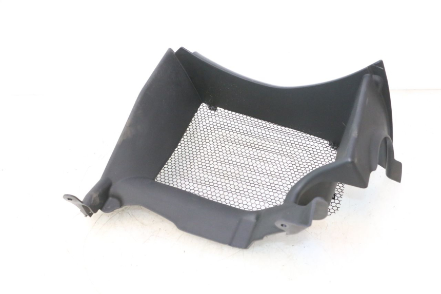 photo de RADIADOR CUBIERTA DERECHA CAN-AM SPYDER RS 1000 (2008 - 2012) - Estado de la superficie y material