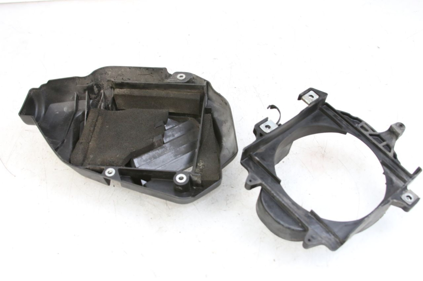 photo de RADIADOR CUBIERTA HONDA FORZA 125 (2015 - 2016) - Otra perspectiva