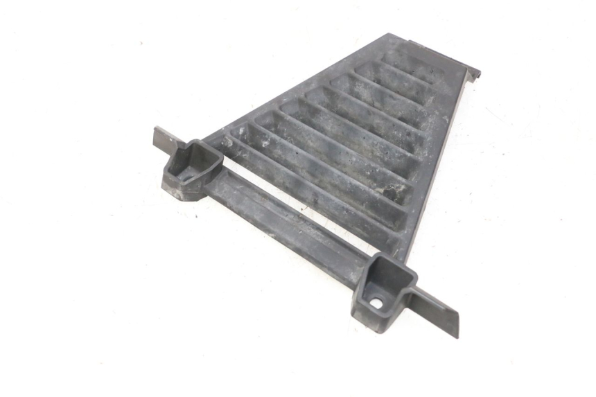 photo de RADIADOR CUBIERTA BMW G310 R 310 (2016 - 2020) - Zoom estado de uso