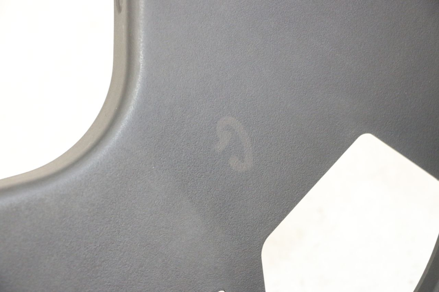 photo de RADIADOR CUBIERTA IZQUIERDA QUADRO 4 4D 350 (2015 - 2018) - Detalle de la pieza