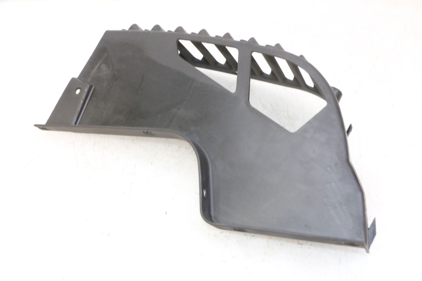 photo de RADIADOR CUBIERTA IZQUIERDA QUADRO 4 4D 350 (2015 - 2018) - Vista general del producto