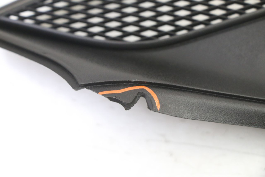 photo de RADIADOR CUBIERTA IZQUIERDA PIAGGIO NRG POWER PUREJET 50 (2018 - 2021) - Detalle de la pieza