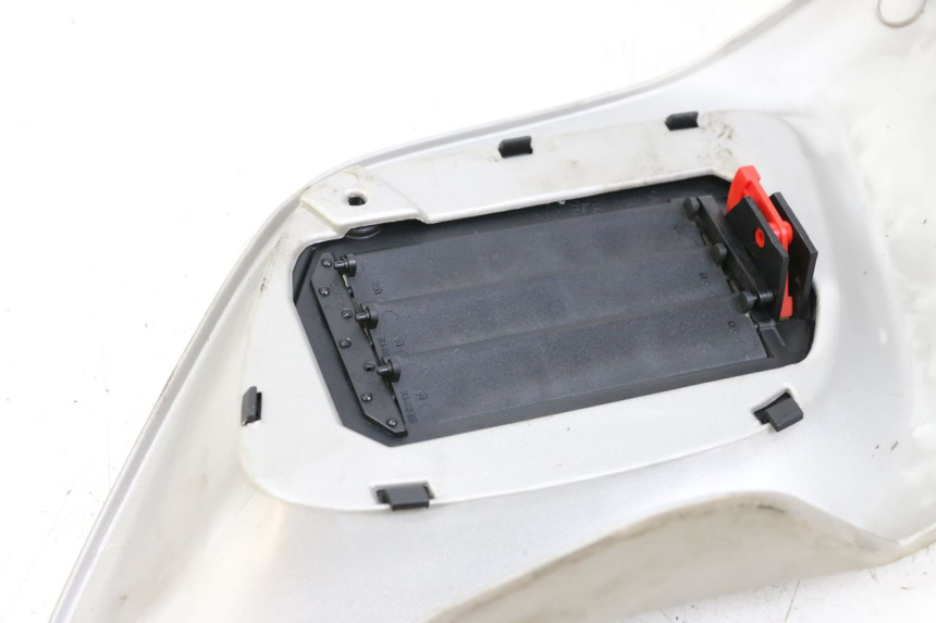 photo de RADIADOR CUBIERTA IZQUIERDA GILERA RUNNER LC 50 (1997 - 1998) - Otra perspectiva