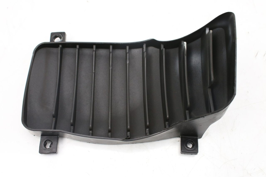 photo de REJILLA DEL RADIADOR IZQUIERDA PIAGGIO VESPA GTS IGET ABS 125 (2017 - 2023) - Detalles de los puntos de fijación