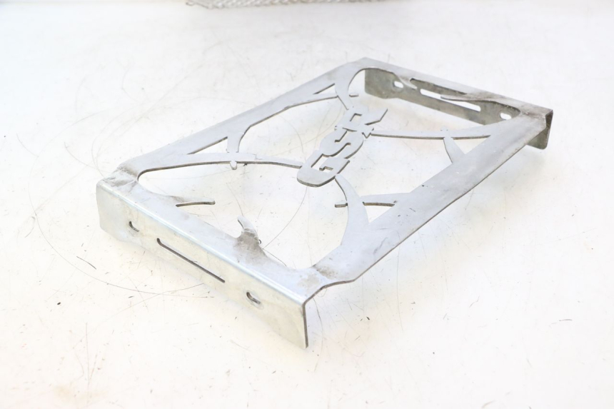 photo de RADIADOR CUBIERTA SUZUKI GSR 600 (2005 - 2012) - Estado de la superficie y material