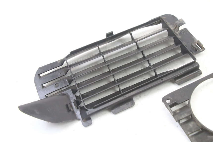 photo de RADIADOR CUBIERTA HONDA MTX TC02 125 (1987 - 1989) - Primer plano técnico