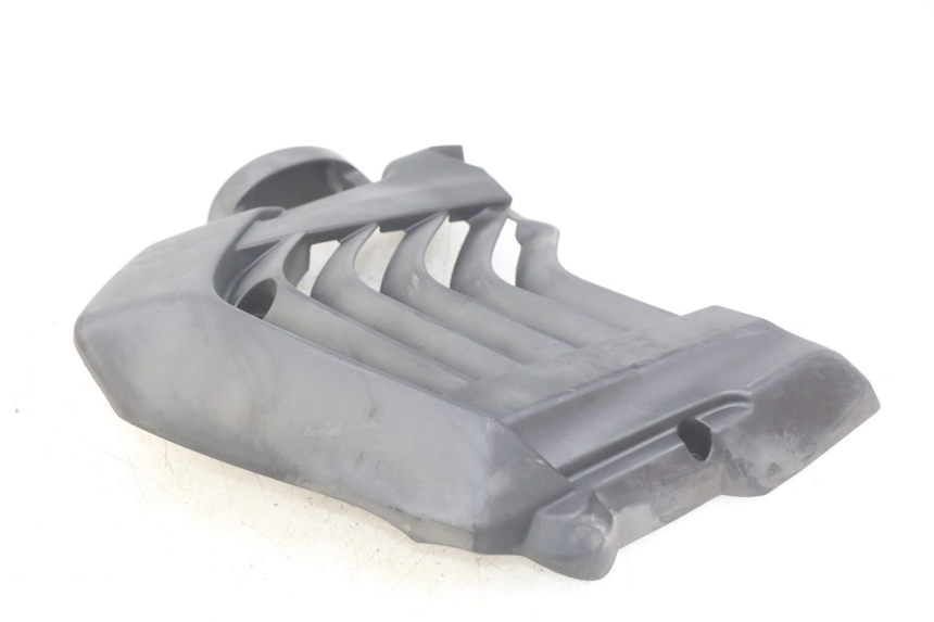 photo de REJILLA DEL RADIADOR YAMAHA HW XENTER 125 (2011 - 2017) - Primer plano técnico