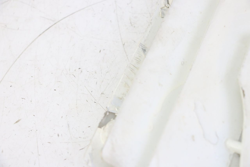 photo de RADIADOR CUBIERTA KAWASAKI KX 65 (2000 - 2019) - Detalles de los puntos de fijación