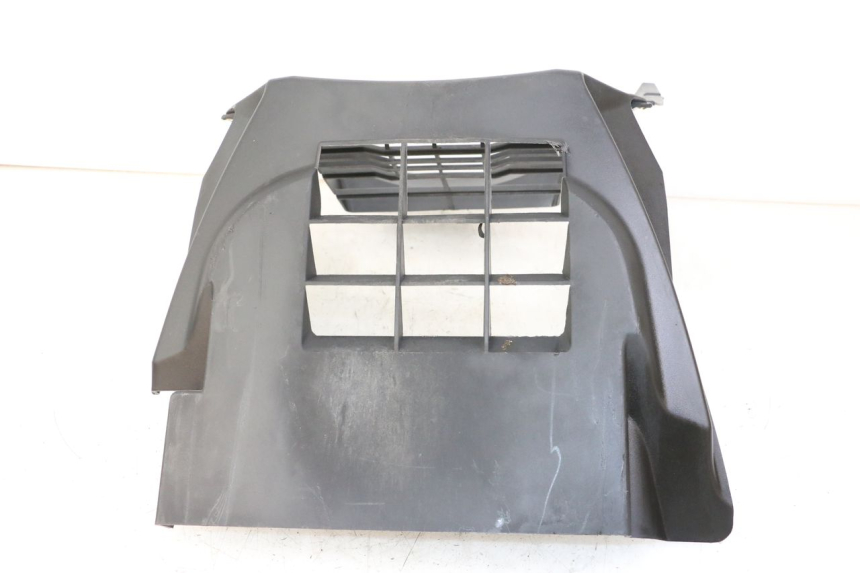 photo de RADIADOR CUBIERTA KYMCO XCITING 500 (2007 - 2010) - Primer plano técnico