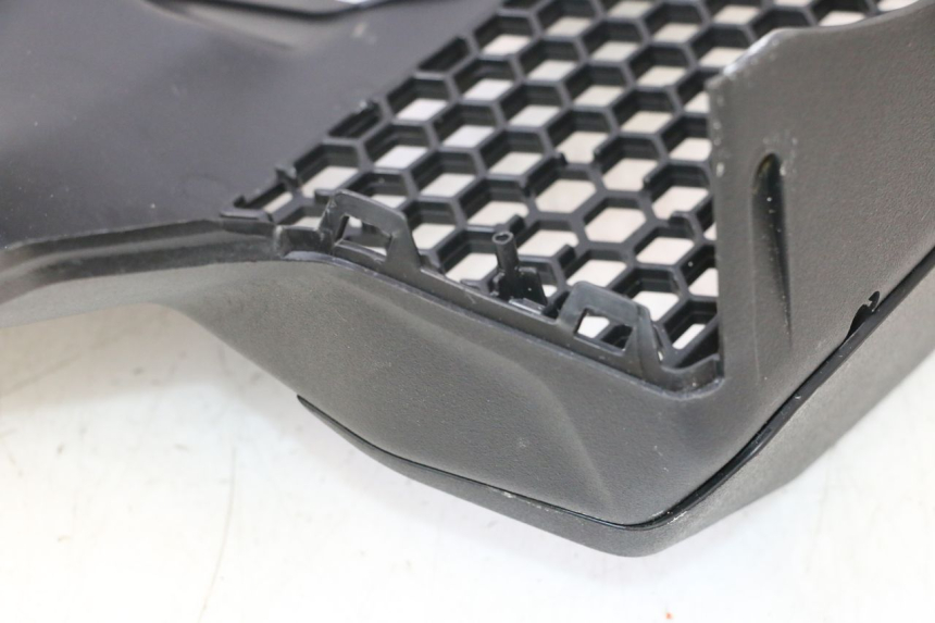 photo de RADIADOR CUBIERTA PIAGGIO MP3 HPE 530 (2022 - 2026) - Otra perspectiva