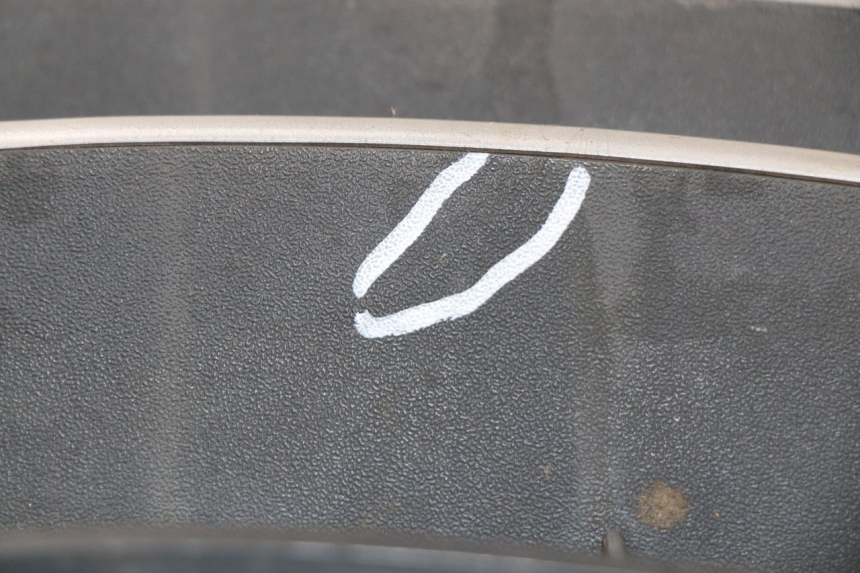 photo de REJILLA DEL RADIADOR PIAGGIO MP3 125 (2006 - 2014) - Primer plano técnico