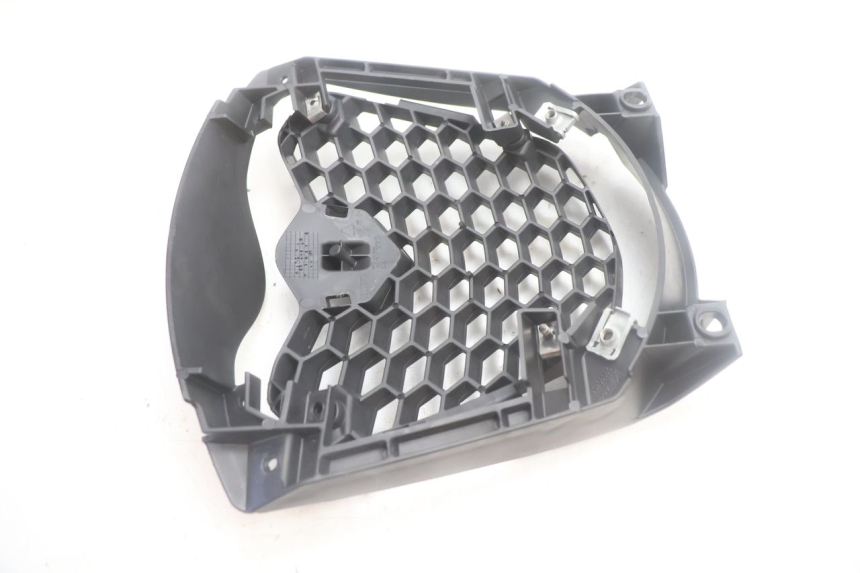 photo de RADIADOR CUBIERTA PIAGGIO MP3 500 (2016 - 2018) - Primer plano técnico