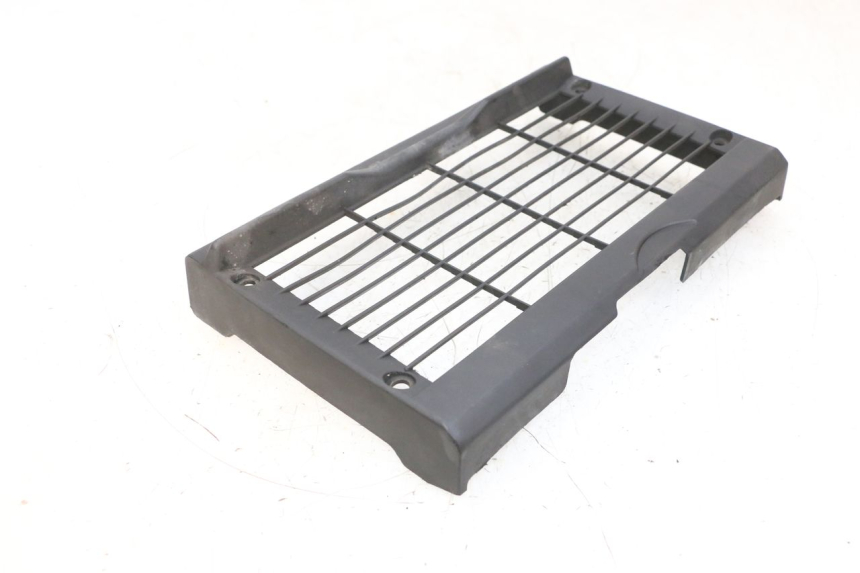 photo de RADIADOR CUBIERTA HONDA NSR R 125 (1994 - 2003) - Primer plano técnico