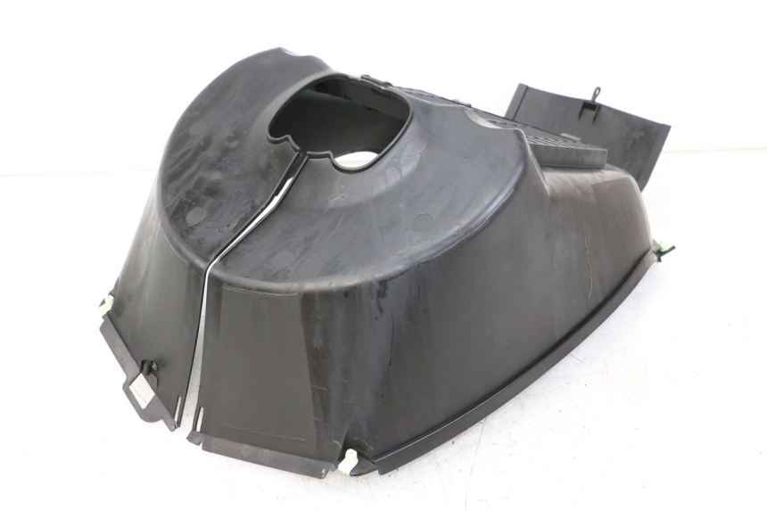 photo de REJILLA DEL RADIADOR PEUGEOT SATELIS COMPRESSOR K15 125 (2006 - 2009) - Primer plano técnico