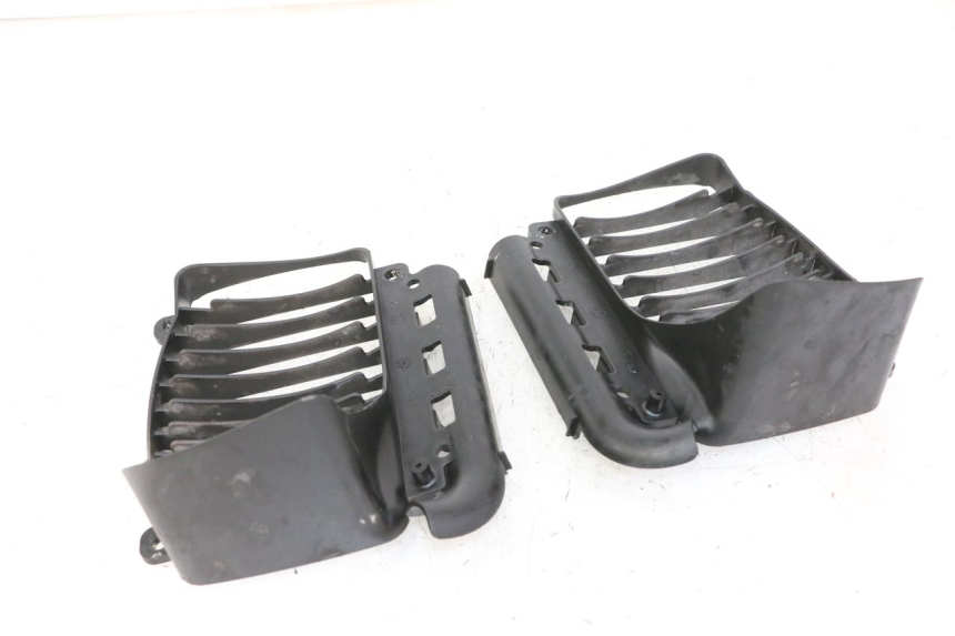 photo de RADIADOR CUBIERTA PIAGGIO VESPA GRANTURISMO 200 (2004 - 2005) - Otra perspectiva