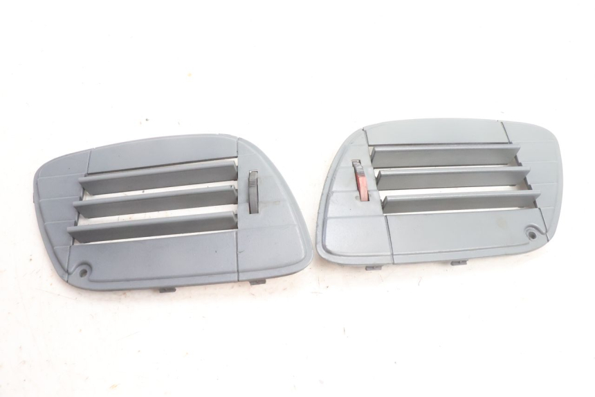 photo de RADIADOR CUBIERTA GILERA RUNNER SP 50 (2002 - 2004) - Detalle de la pieza