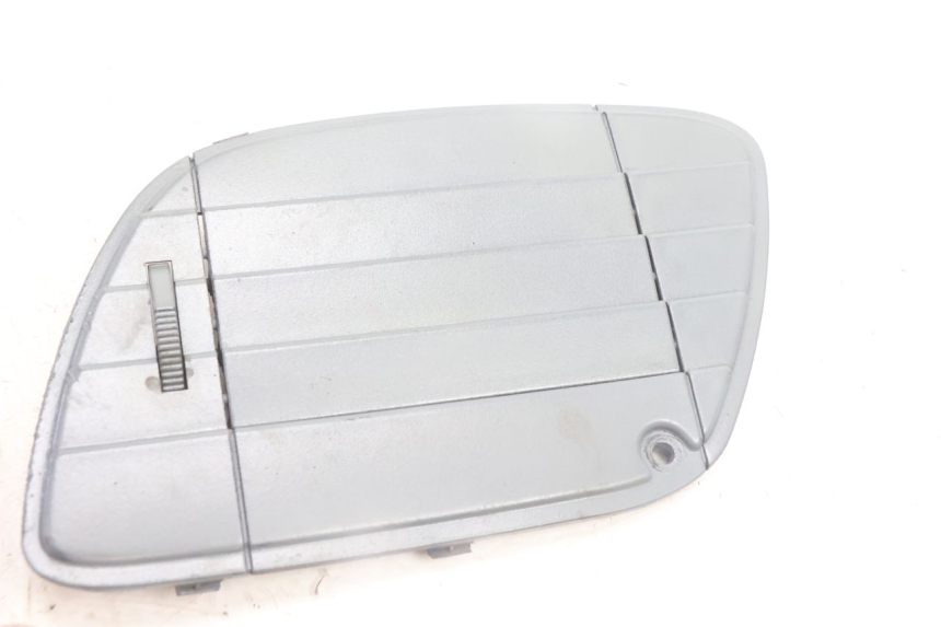 photo de RADIADOR CUBIERTA GILERA RUNNER SP 50 (2002 - 2004) - Primer plano técnico