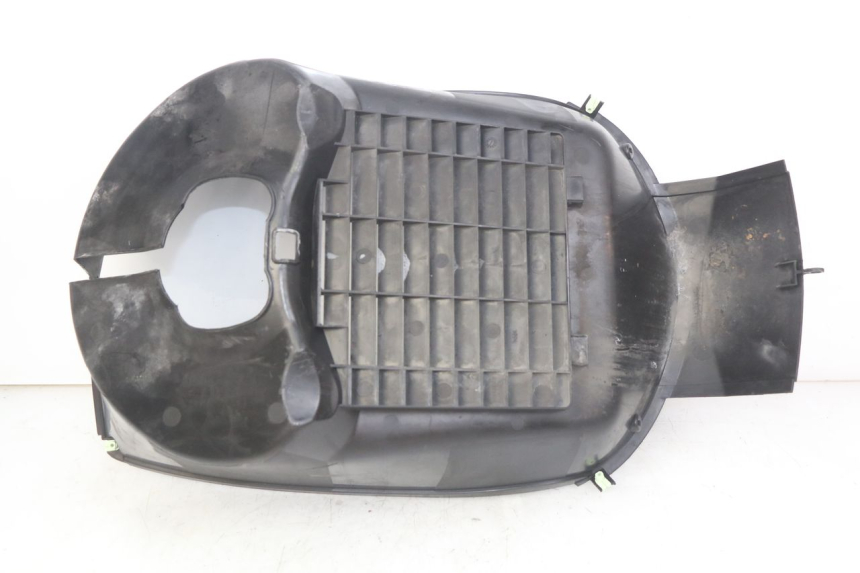 photo de REJILLA DEL RADIADOR PEUGEOT SATELIS 125 (2006 - 2009) - Detalle de la pieza