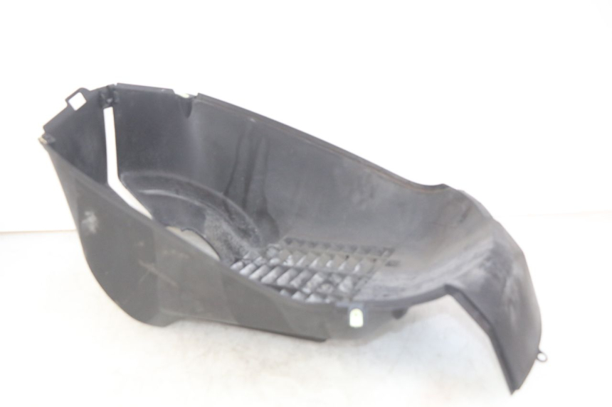 photo de REJILLA DEL RADIADOR PEUGEOT SATELIS 125 (2006 - 2009) - Otra perspectiva