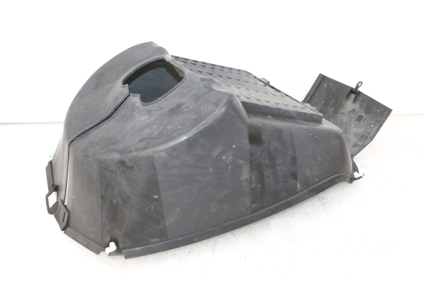 photo de RADIADOR CUBIERTA PEUGEOT SATELIS 250 (2006 - 2012) - Otra perspectiva